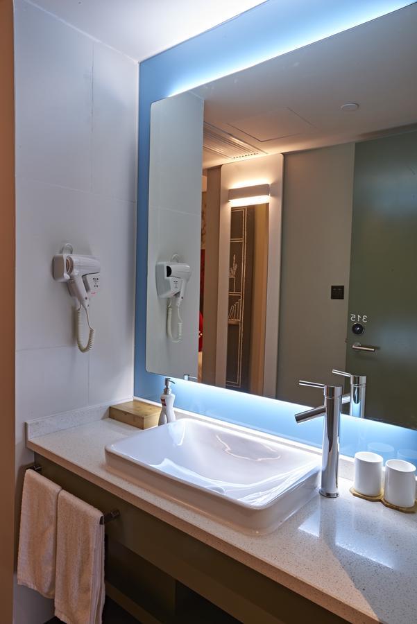 Ibis Wenzhou Ariport Avenue Hotel Екстериор снимка